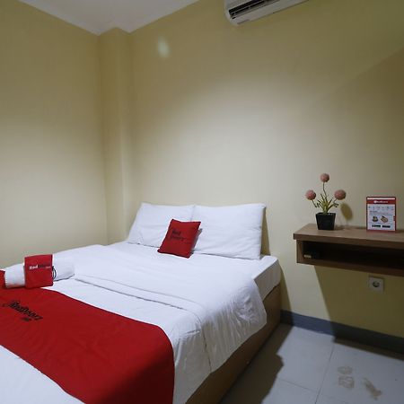 Reddoorz Near Itc Cempaka Mas Hotel Jakarta Exterior foto