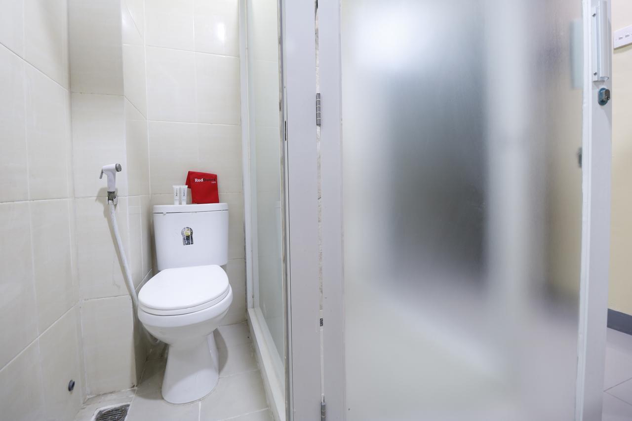 Reddoorz Near Itc Cempaka Mas Hotel Jakarta Exterior foto