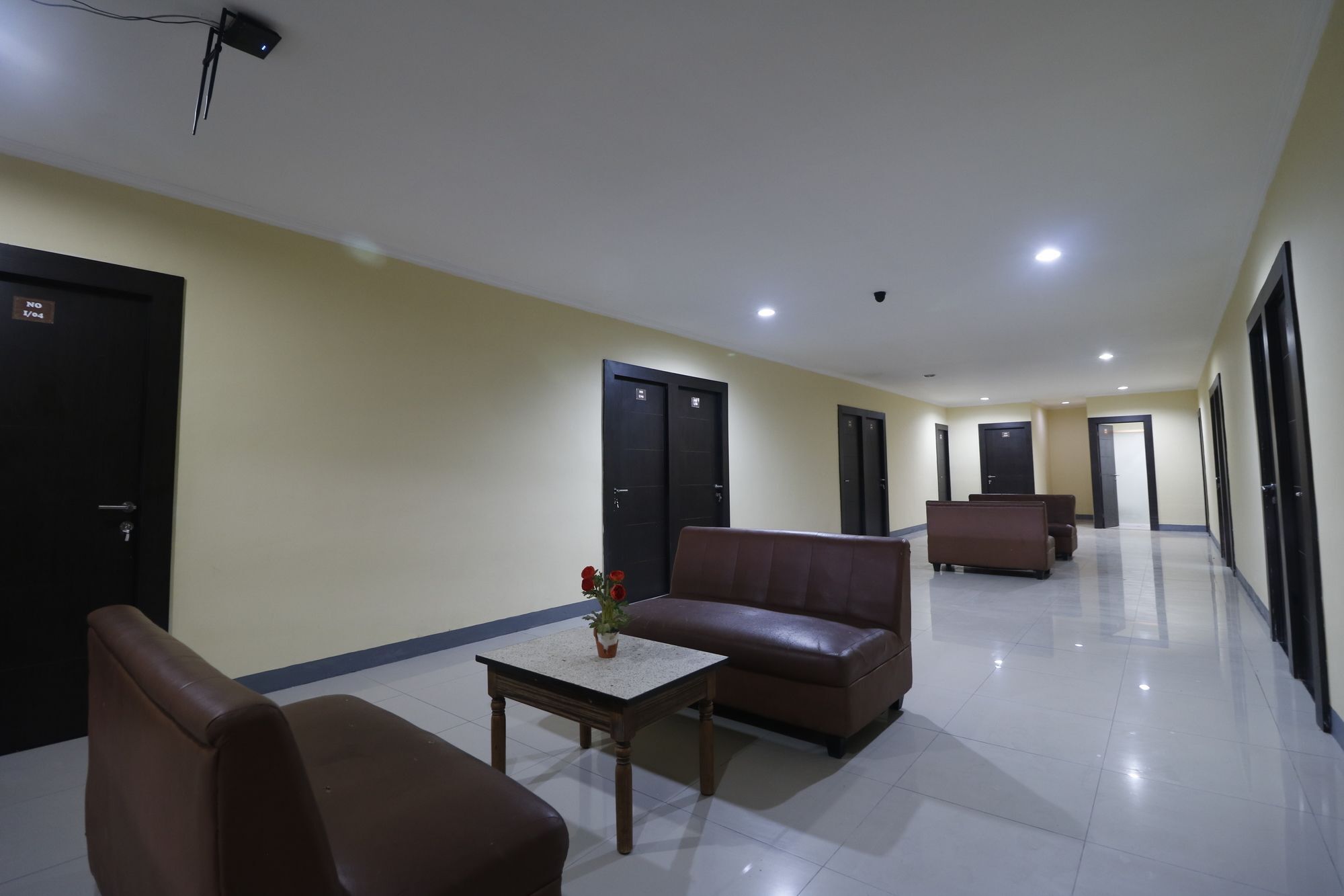 Reddoorz Near Itc Cempaka Mas Hotel Jakarta Exterior foto