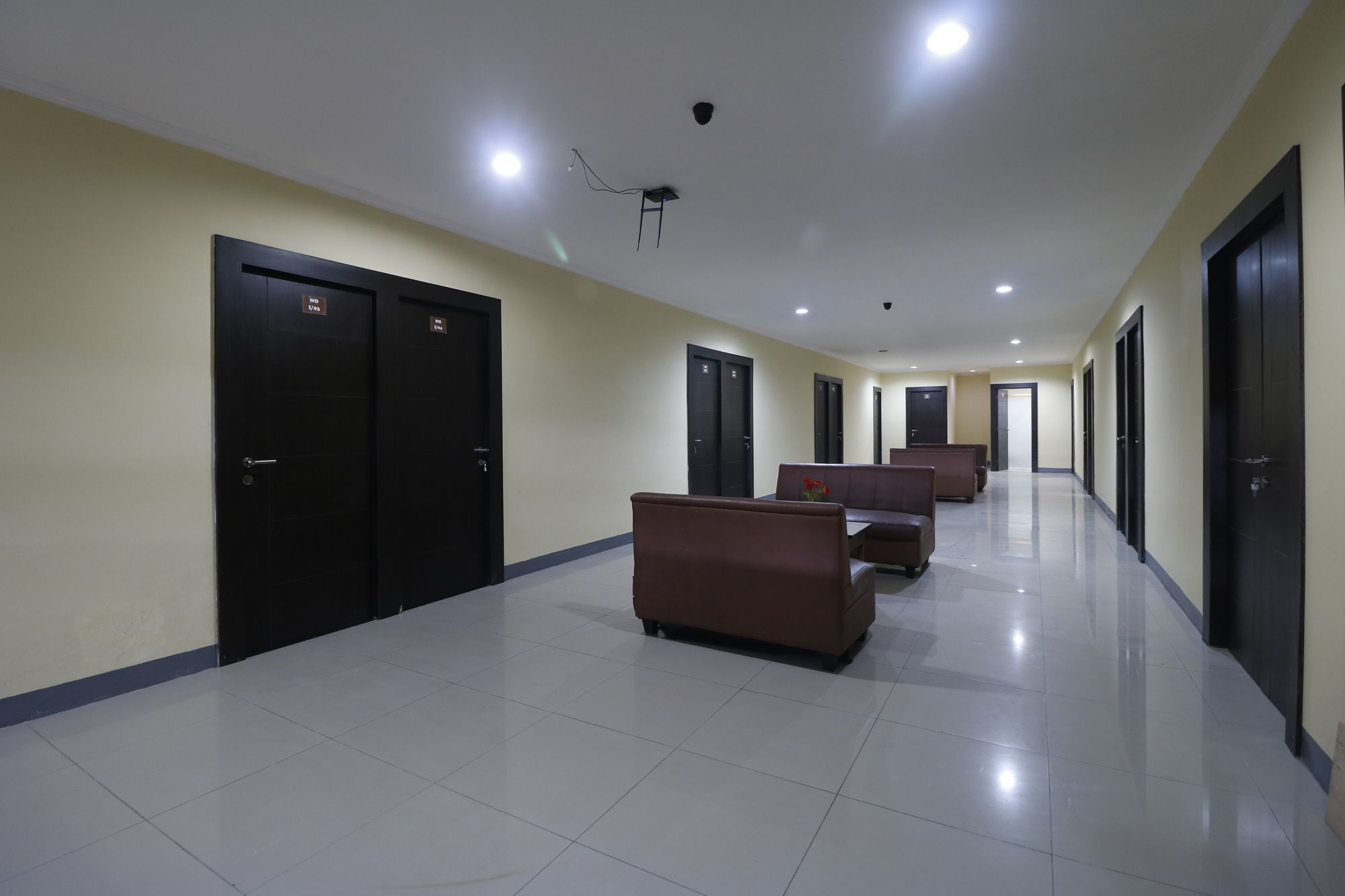 Reddoorz Near Itc Cempaka Mas Hotel Jakarta Exterior foto